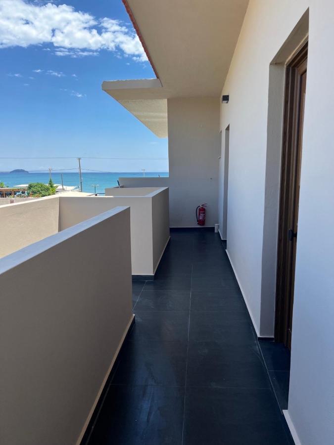 Seaside Living Rooms Лаганас Екстериор снимка
