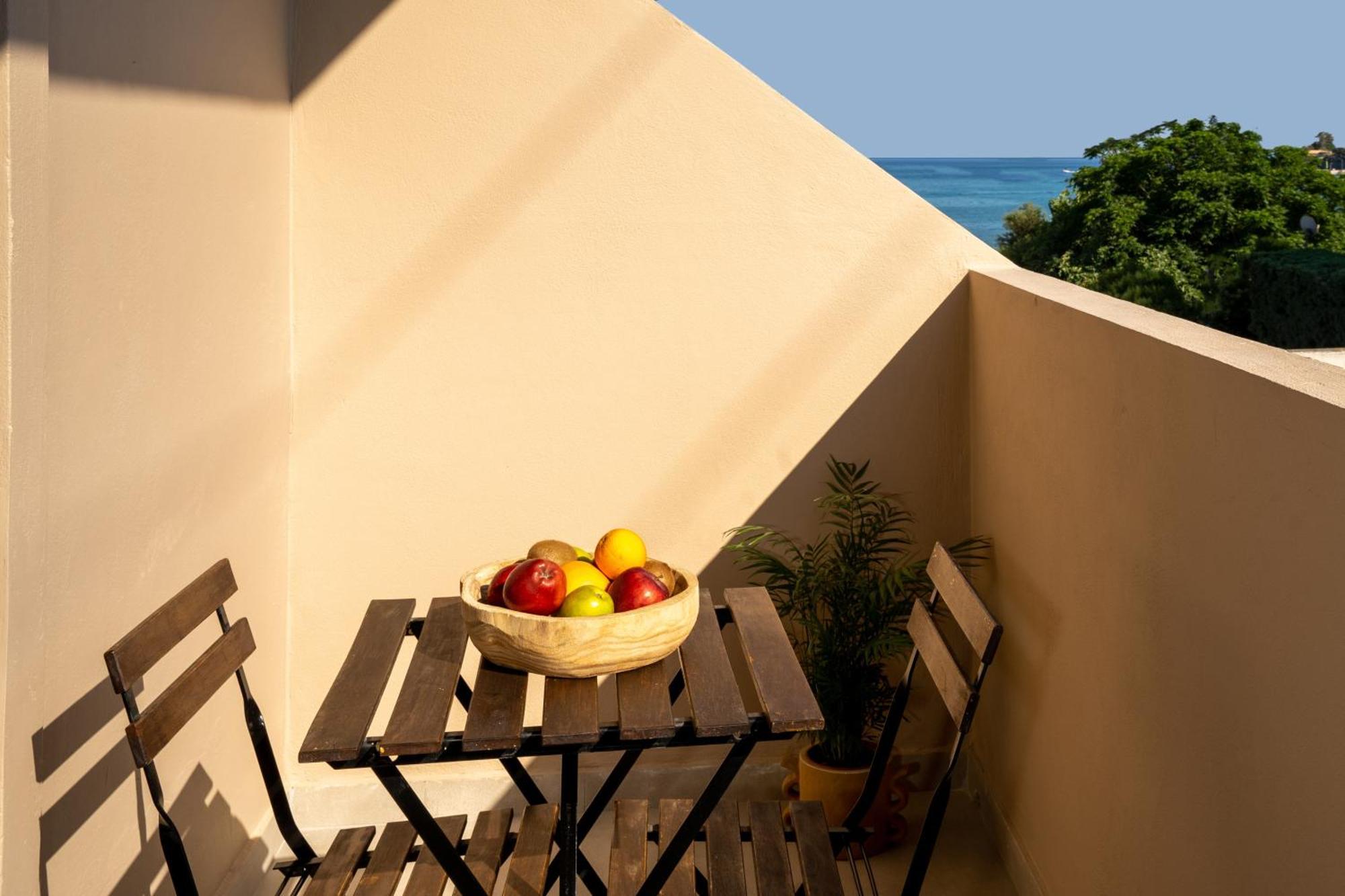 Seaside Living Rooms Лаганас Екстериор снимка